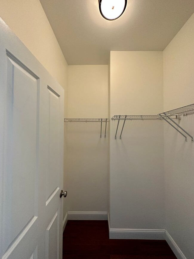 Building Photo - Charming  2Bed/2Bath in Patterson Park