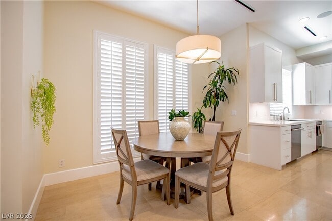 Building Photo - 69 Hawk Ridge Dr