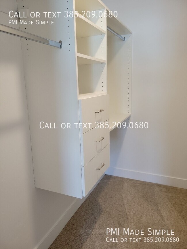 Building Photo - 10884 N Slate Ln
