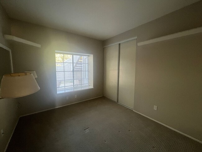 Building Photo - Charming 2nd Floor Condo in Rancho Bernard...