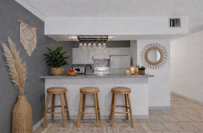 Building Photo - 12500 Melville Dr