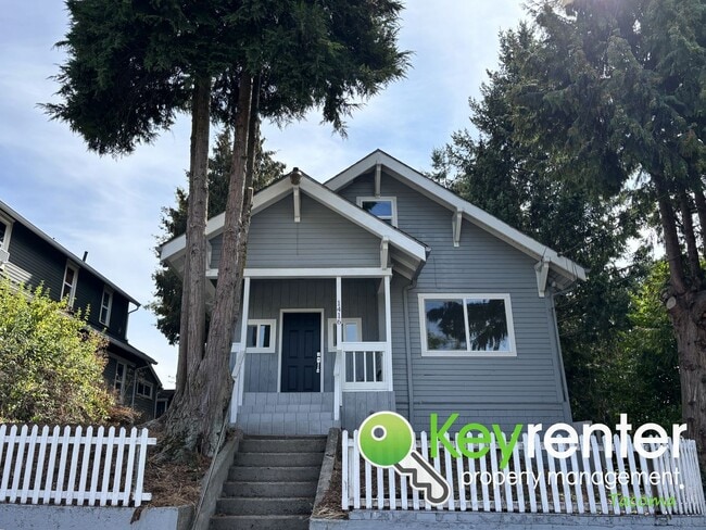 Primary Photo - Updated 3-Bedroom Home for Rent in Central...