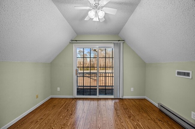 Building Photo - 4984 HWY 264