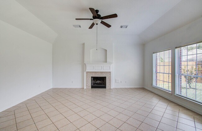 Building Photo - 2518 Trotter Dr