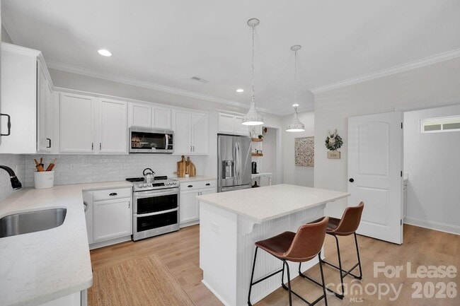 Building Photo - 7526 Fairway Villa Circle
