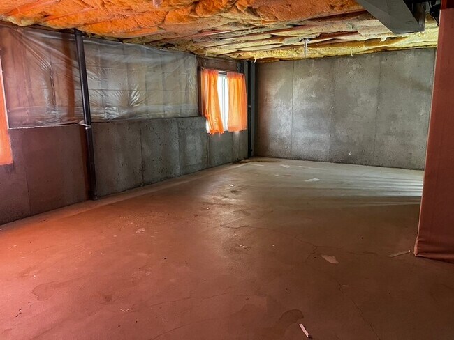 Building Photo - 14233 Adobe School Dr