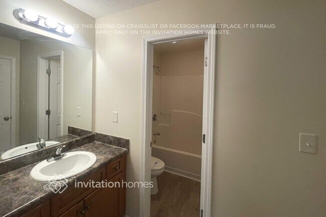 Building Photo - 471 Charles Towne Ave