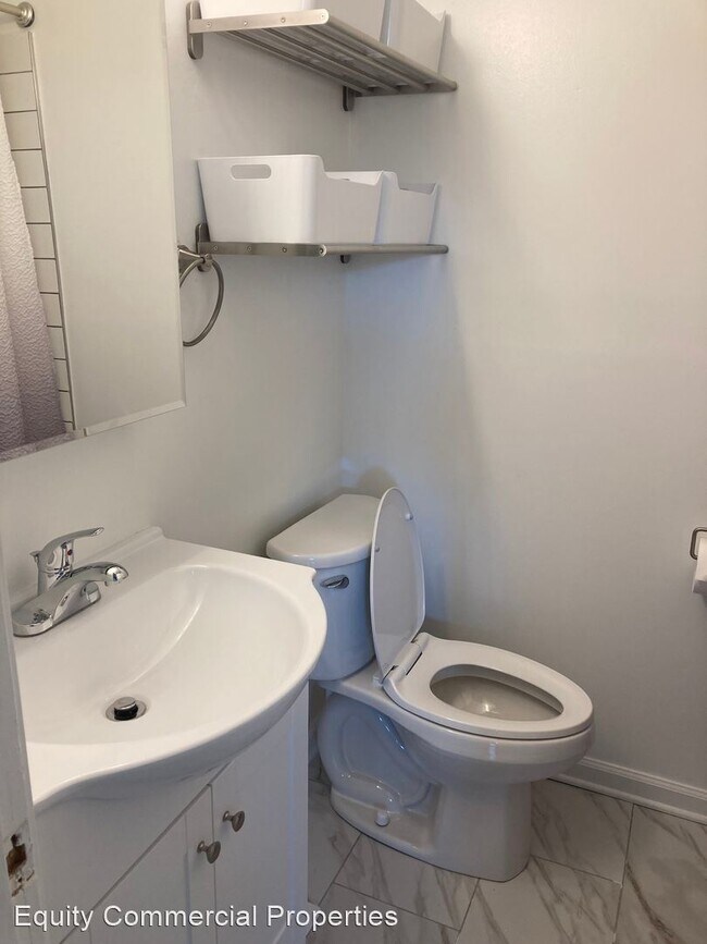 Building Photo - 4 br, 2 bath House - 800 N. Elam