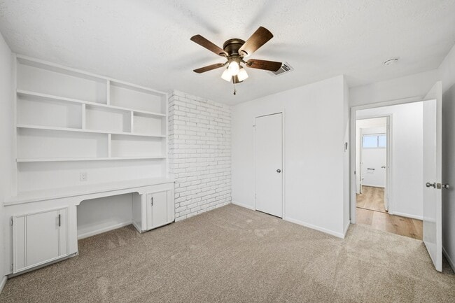 Building Photo - 12931 Westella Dr