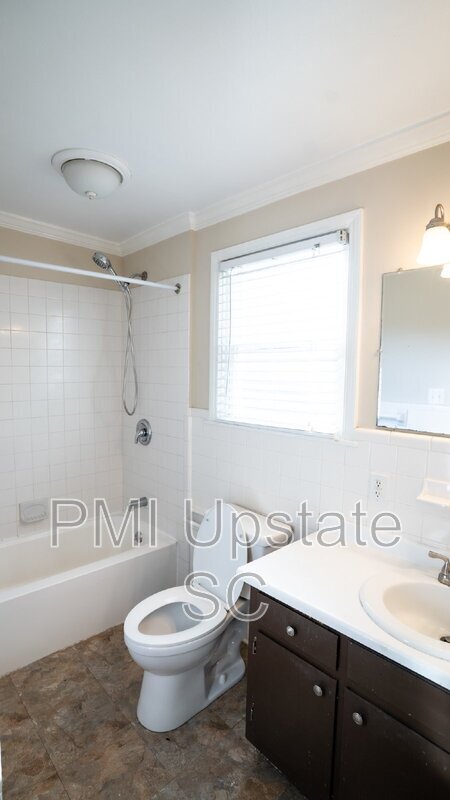 Building Photo - 68 Smythe Ave