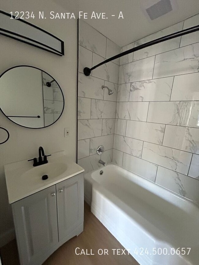 Building Photo - 12234 N Santa Fe Ave