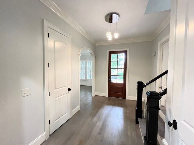 Building Photo - 535 Guilford Cir