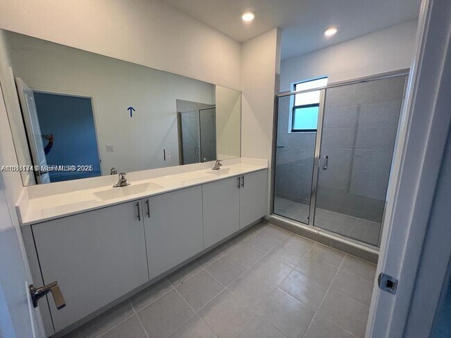 Building Photo - 28511 SW 134th Ct