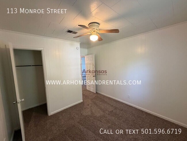 Building Photo - 113 N Monroe St
