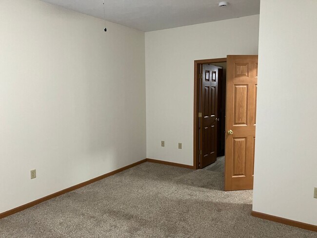 Building Photo - Modern & Spacious 3-Bedroom Ranch Condo – Coming mid-August 2026!