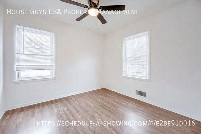 Building Photo - 11409 E 31st St S