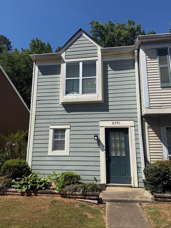 Building Photo - 2 Bed/2 Bath Townhouse in Norcross for Lease