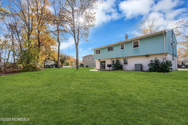 Building Photo - 16 Burdge Dr