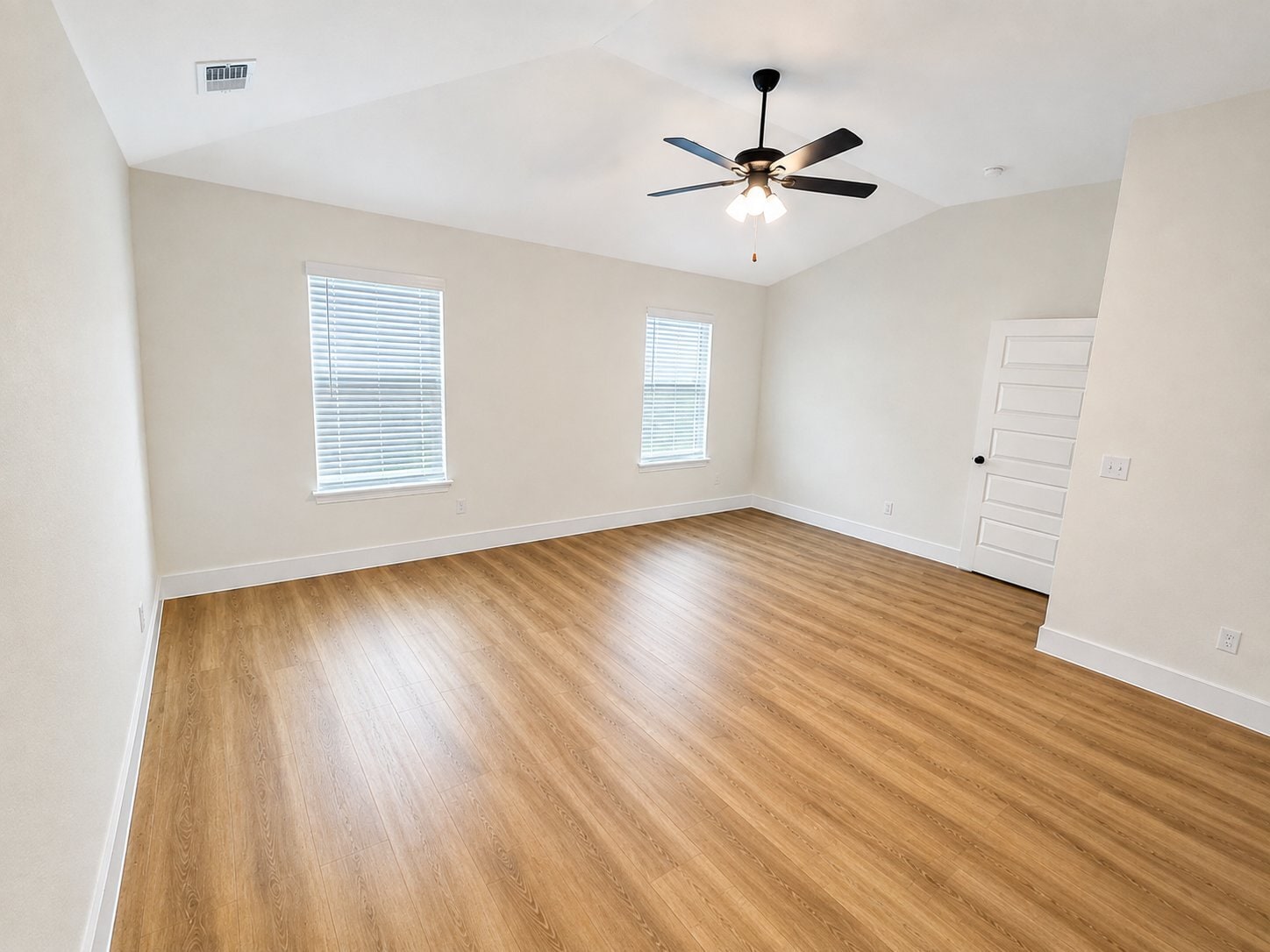 Building Photo - 2631 Elstar Ct