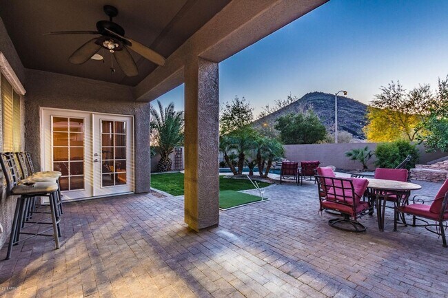 Building Photo - Gorgeous 5 Bedroom 3.5 Bath Stetson Valley...