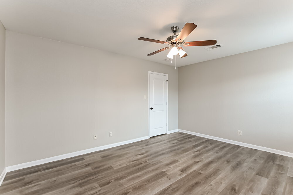 Building Photo - 17611 Sulphur Stream Dr