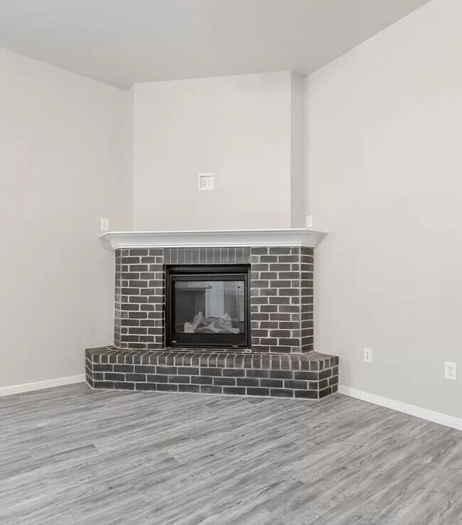 Building Photo - NOW PRE LEASING WITH SUMMER MOVE IN SPECIAL!