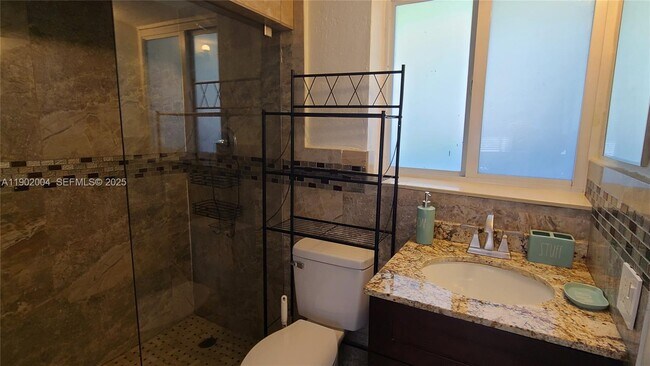 Building Photo - 3221 NE 7th St