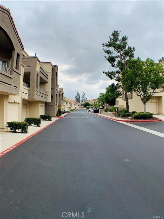 Building Photo - 1027 Vista Del Cerro Dr