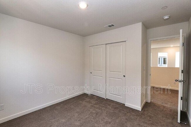 Building Photo - 716 Franklin St