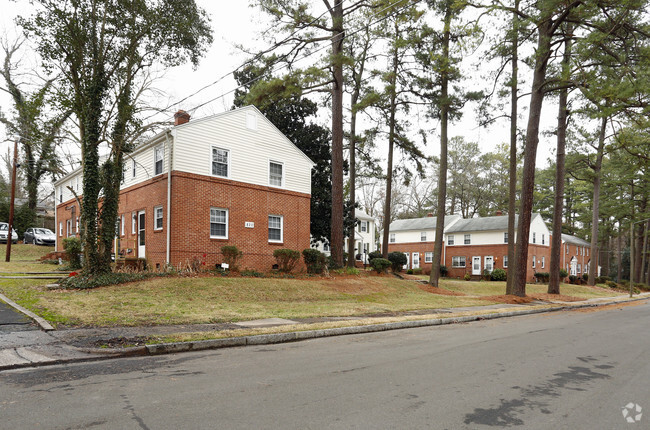 Primary Photo - Murchison Apartments