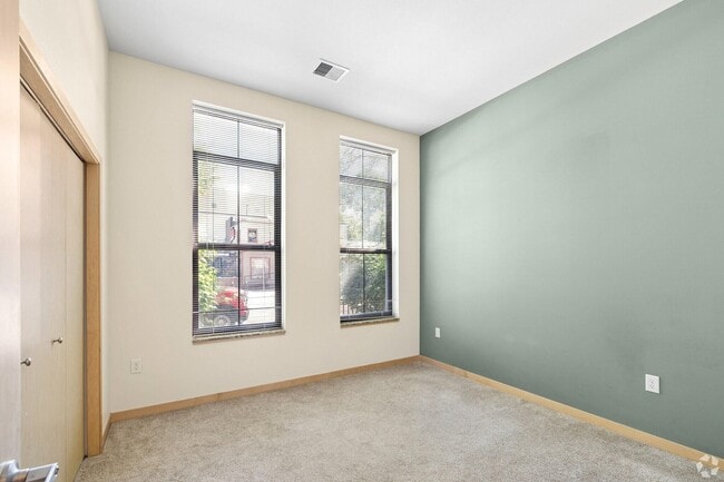 Building Photo - 26 S Bedford St