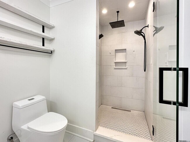 Building Photo - 7323 Sheffield Ct