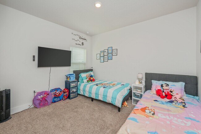 Building Photo - 1126 Valor Walk