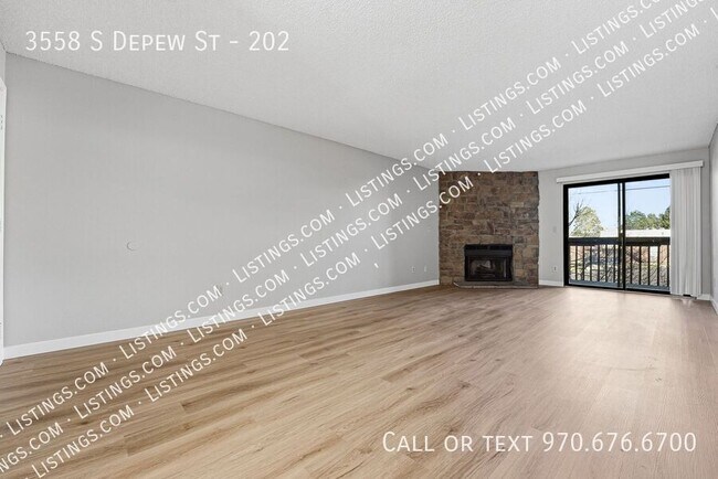 Building Photo - 3558 S Depew St