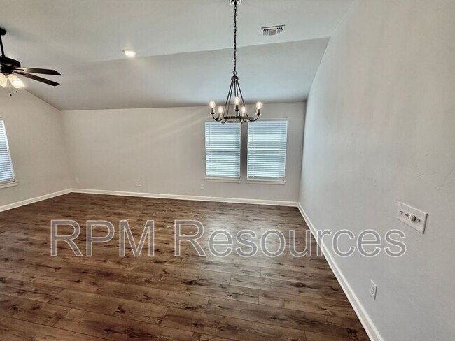 Building Photo - 412 Kearny Ln