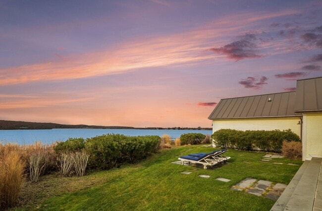 Building Photo - 131 S Edgemere St