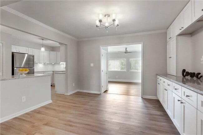 Building Photo - 60 Chaumont Square NW