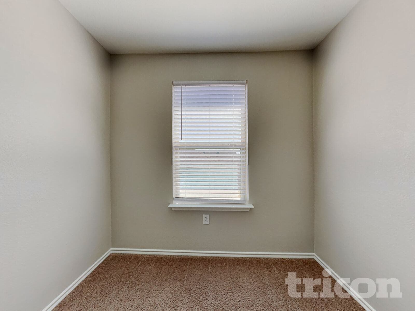 Building Photo - 15102 Verela Dr
