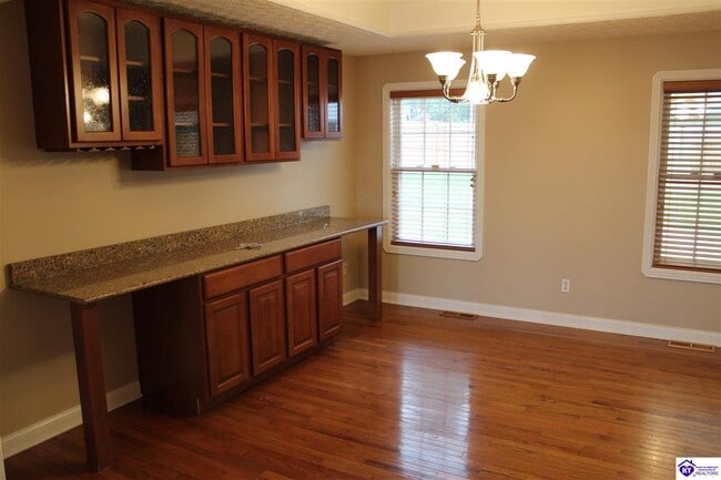 Building Photo - 113 Sugar Hill Dr