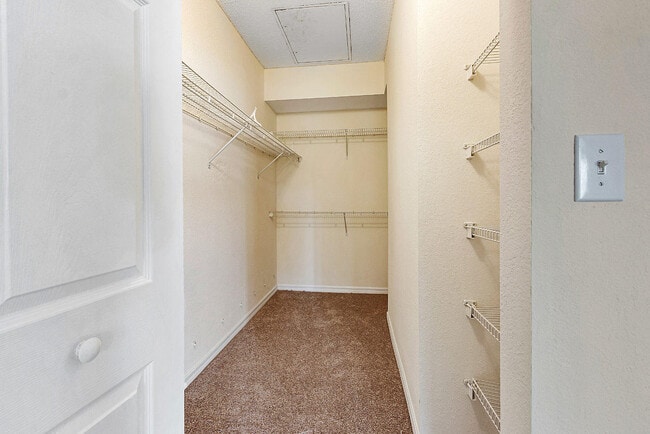 Building Photo - 2917 Tuscany Ct