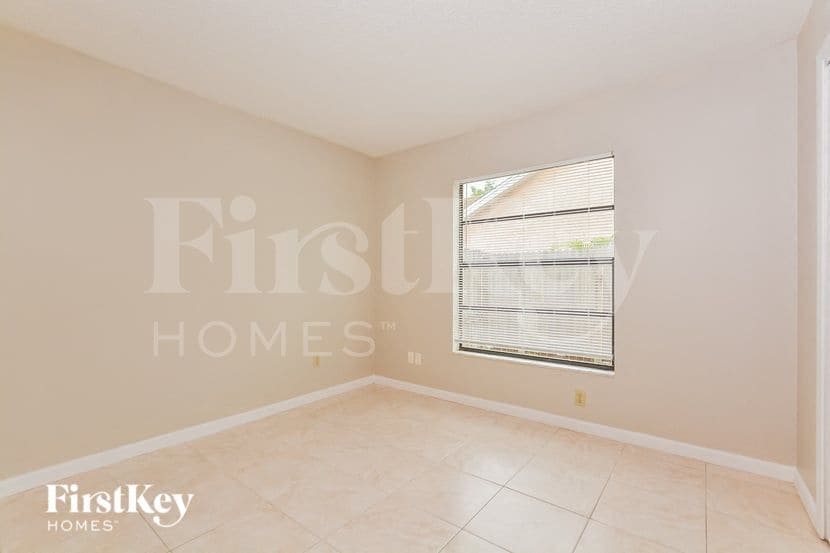 Building Photo - 2943 Mallorn Way