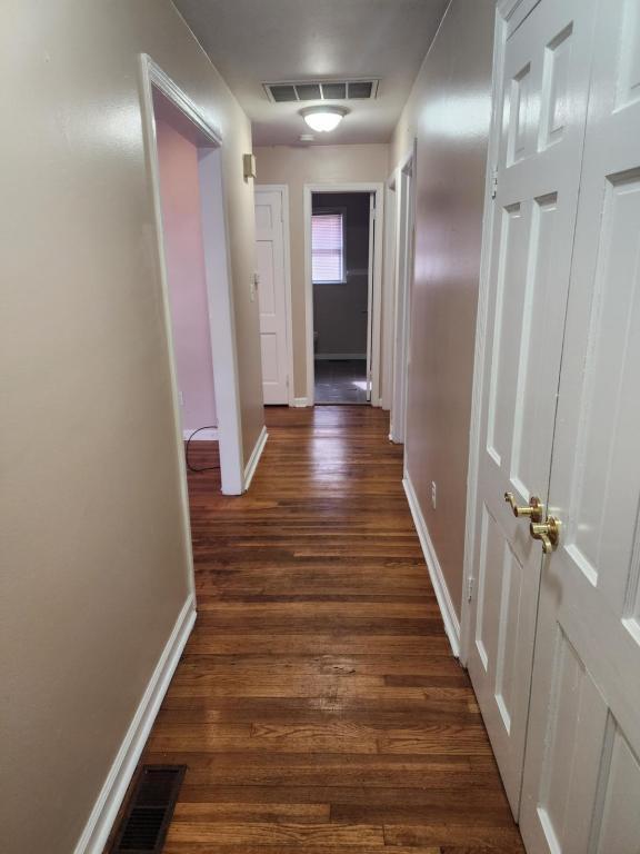 Building Photo - 4 Belle Cir