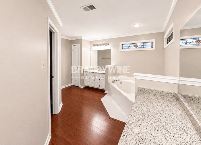 Building Photo - 7477 Stonington Dr