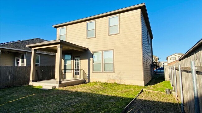 Building Photo - 607 Screech Owl Dr