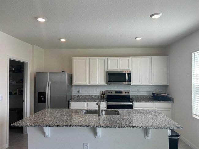 Building Photo - 3841 Royal Azalea Wy