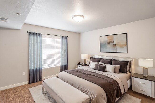 Building Photo - Lovely 3-Bed, 2-Bath Condos in the Distric...