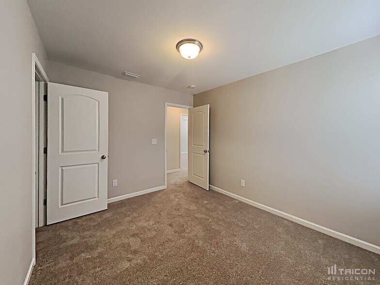 Building Photo - 12804 Clydesdale Dr