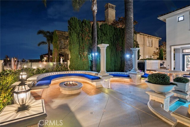 Building Photo - 7 Vista Luci