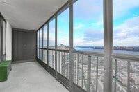 Building Photo - 300 Winston Dr