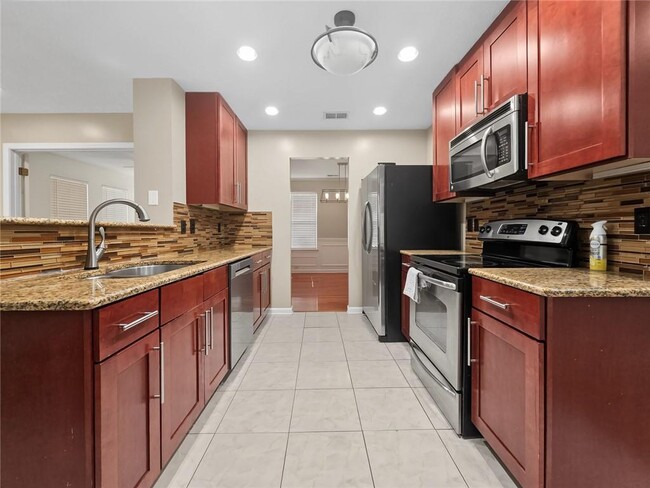 Building Photo - 1809 Wellborn Way SW